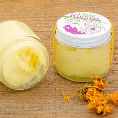 Calendula Night Creme is a unscented blend of deeply moisturizing oils and butters.
