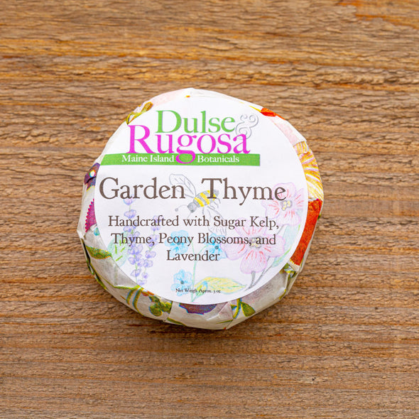 Garden Thyme soap is a gentle blend of thyme, seaweed, and penoy petals.  Its a perfect soap for everyone who loves gardens.